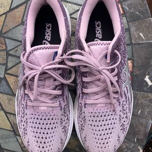 ASICS Women's Pink Dyna Blast 2, FF Blast. Running and fitness fun!
